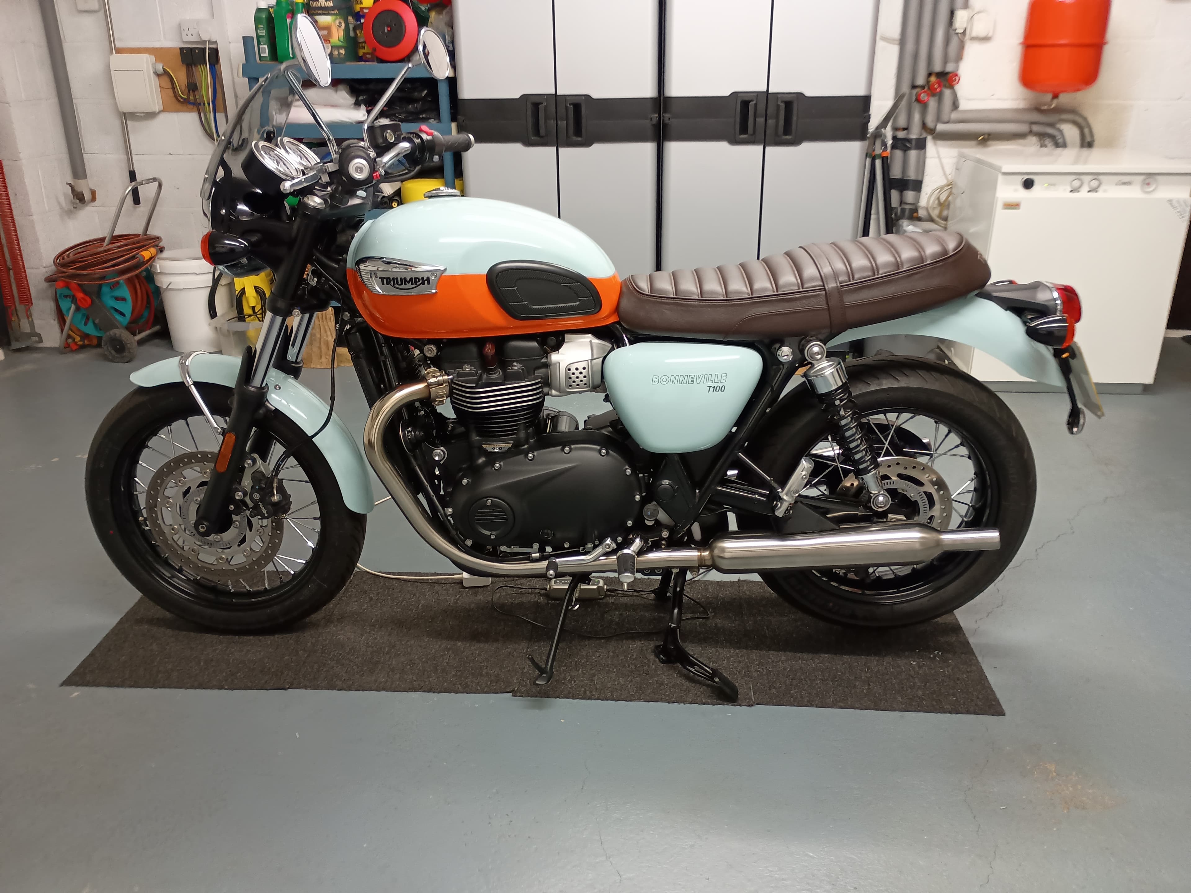 Triumph BONNEVILLE T100