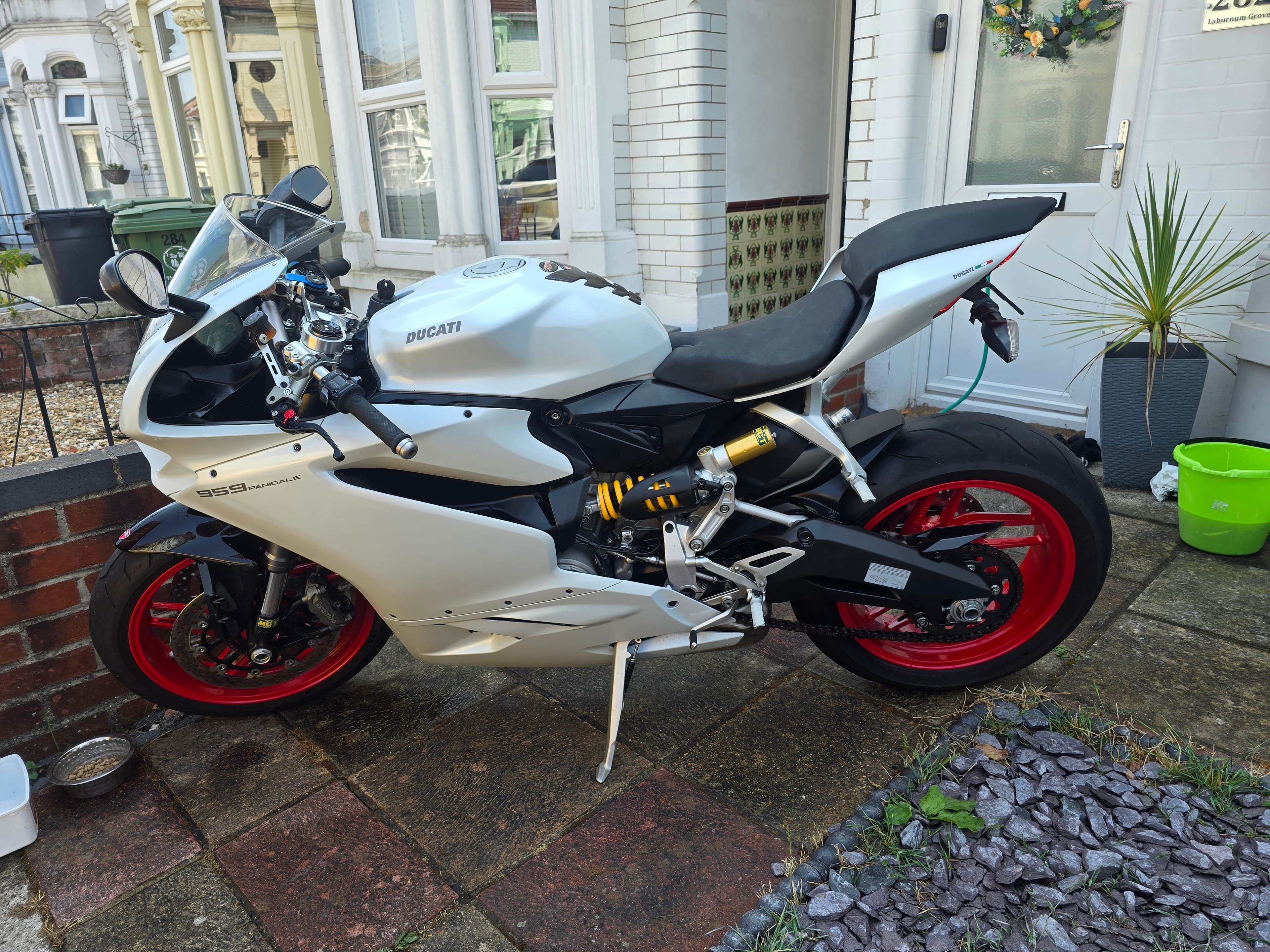 Ducati 959