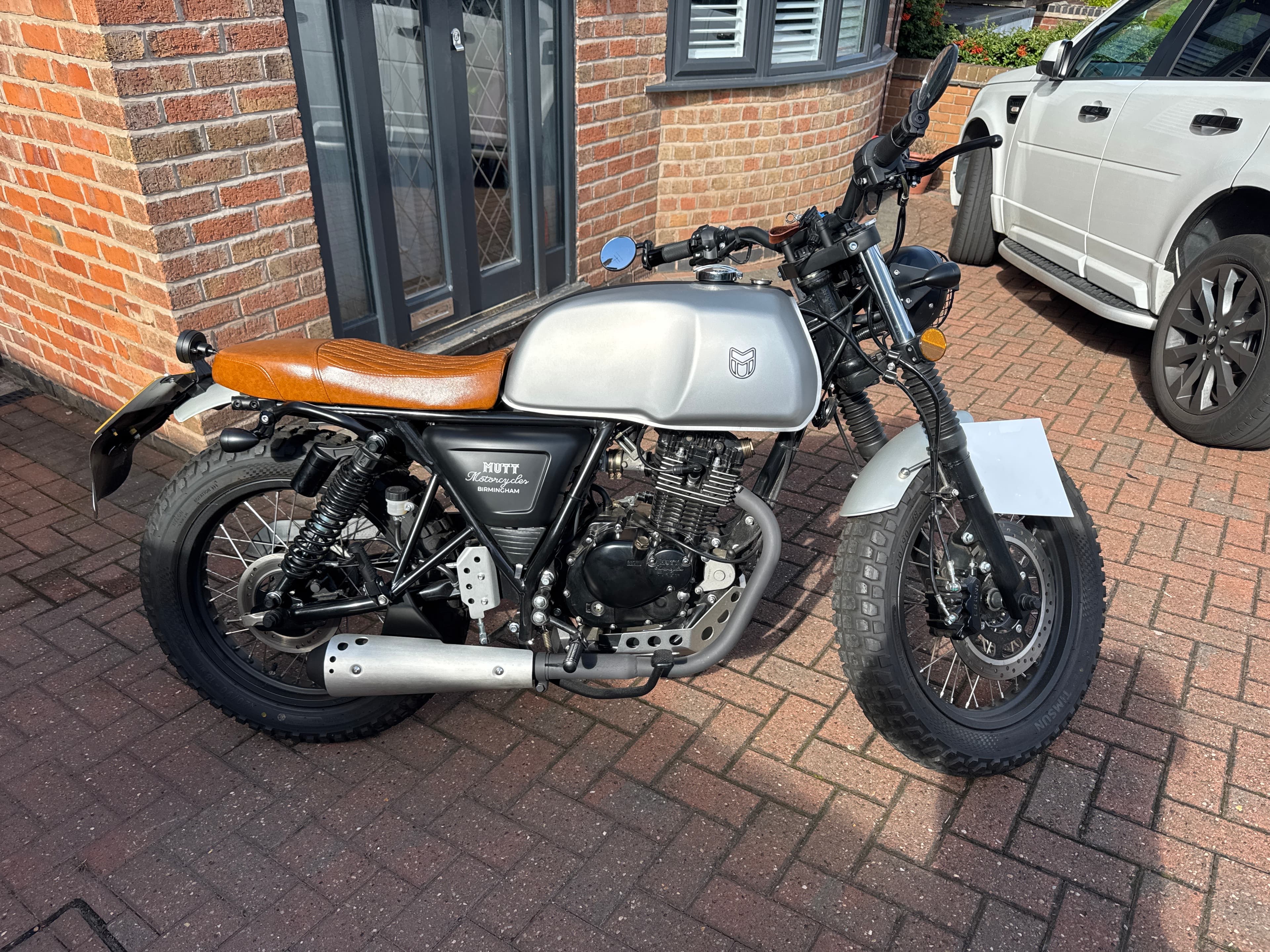 2022 Mutt AKITA 125