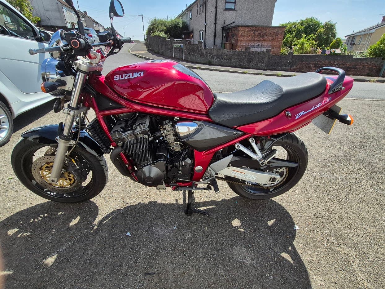Suzuki GSF1200